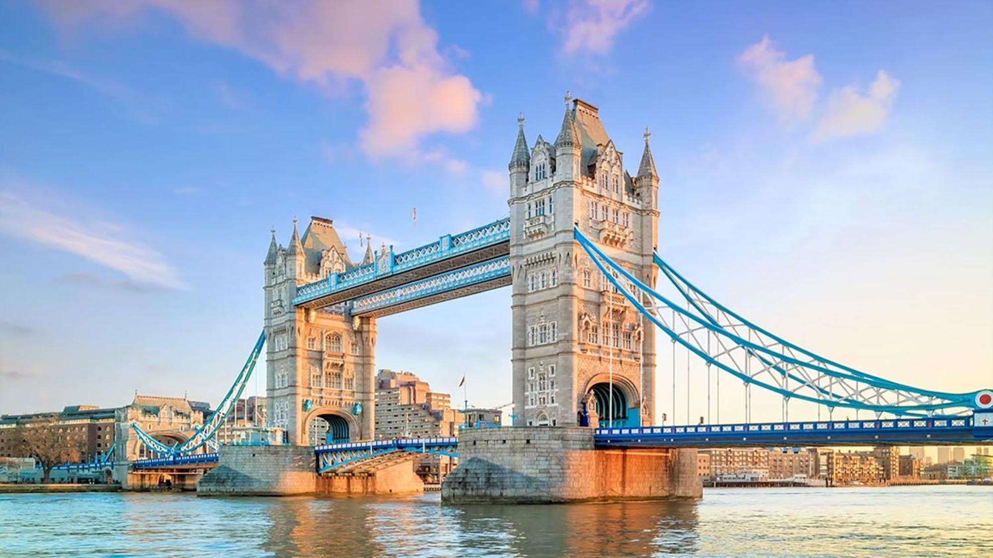 3 Bedroom Flat With Free Secured Parking In Borough Near The Shard, Bermondsey * Londra