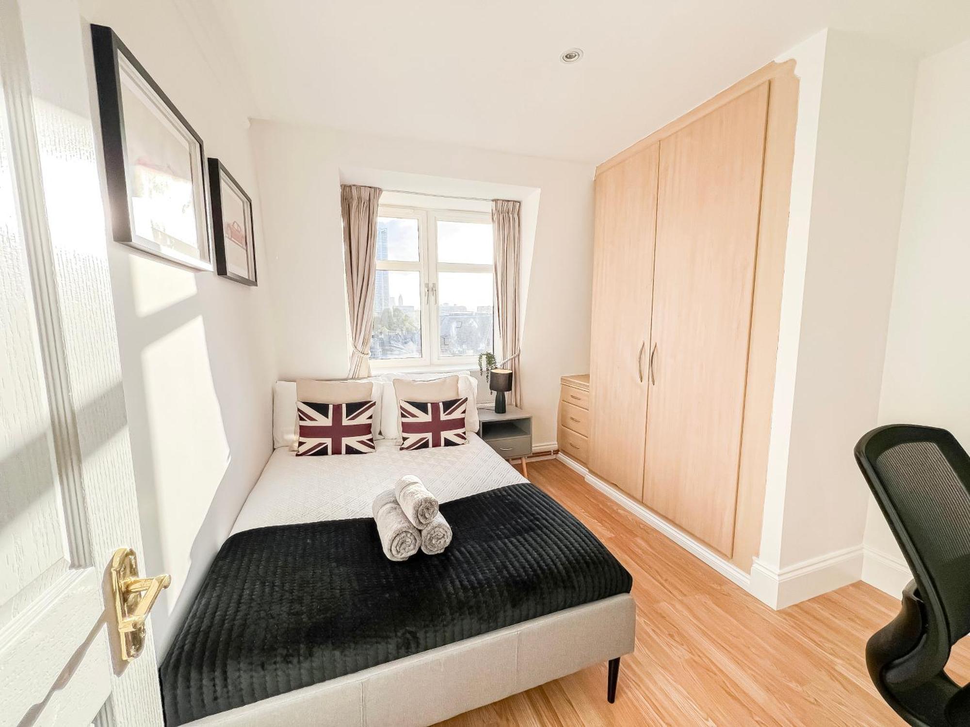 3 Bedroom Flat With Free Secured Parking In Borough Near The Shard, Bermondsey Apartament Londra